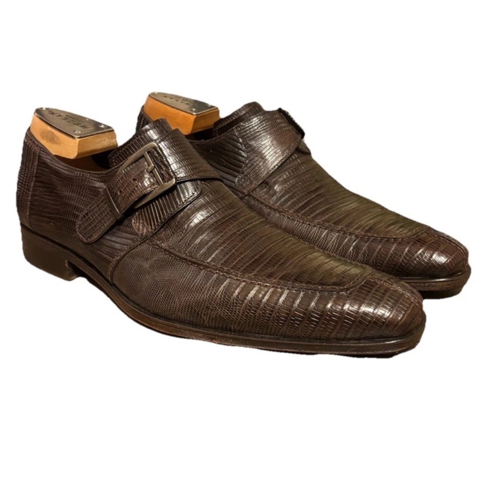 Genuine lizard Mezlan monk strap dress shoe, in very good condition